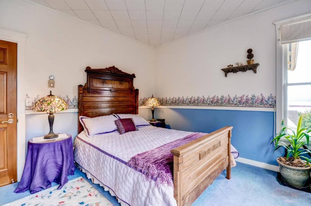 Astoria Painted Lady Historic Apt With River View! Exterior photo